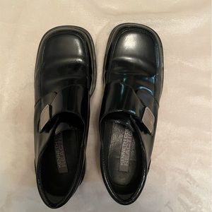 Kenneth Cole Reaction boys black dress shoes size 4M